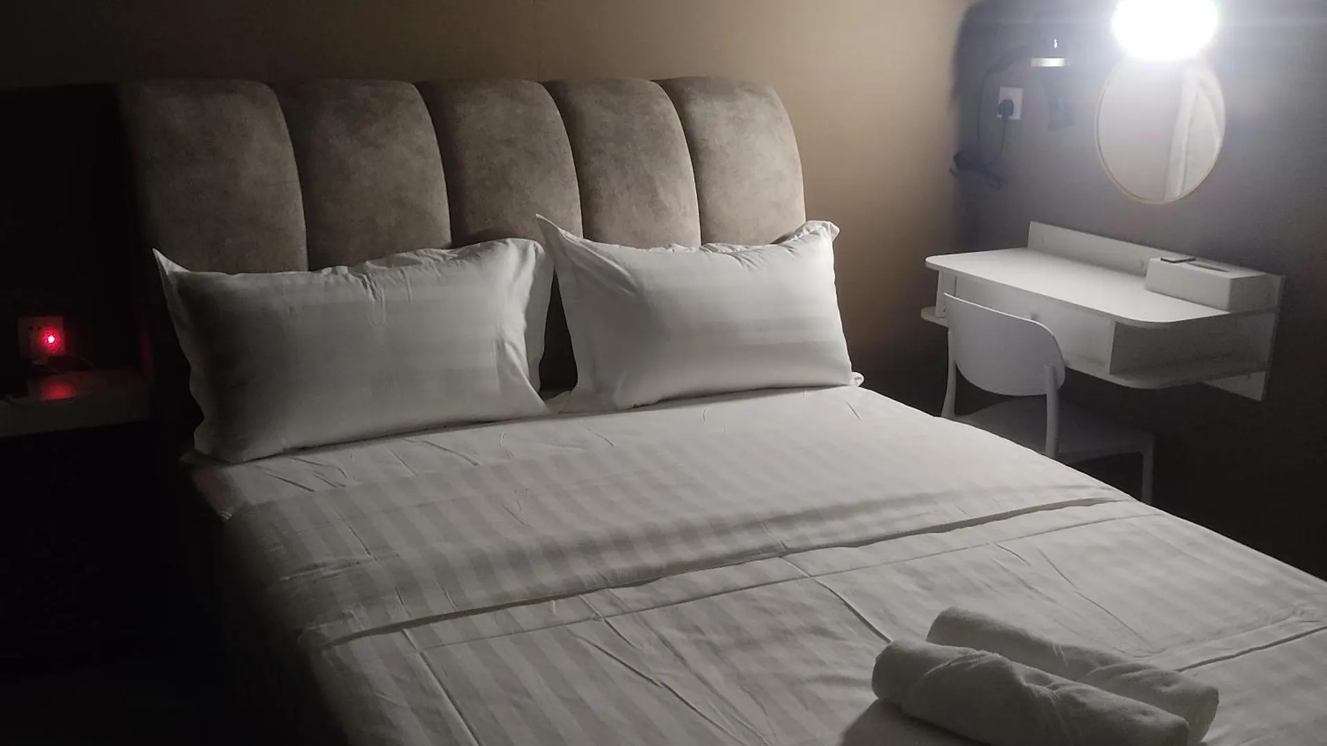 Urban Suites Jsw Studio 3 Rooms Commercial Condo Jelutong 0*,  Malásia